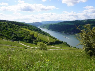 Sicht von der Dörscheider Heide auf das Mittelrheintal