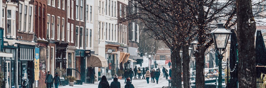 Schnee auf Straße 