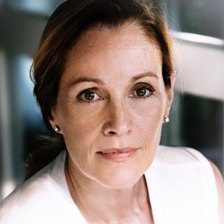 Sabine Bach