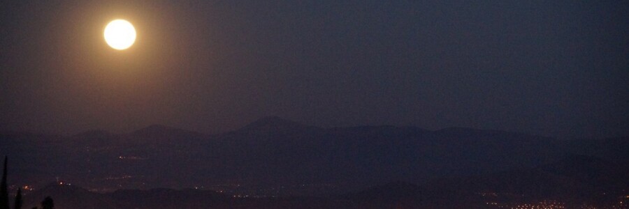 Full moon in Cochabamba